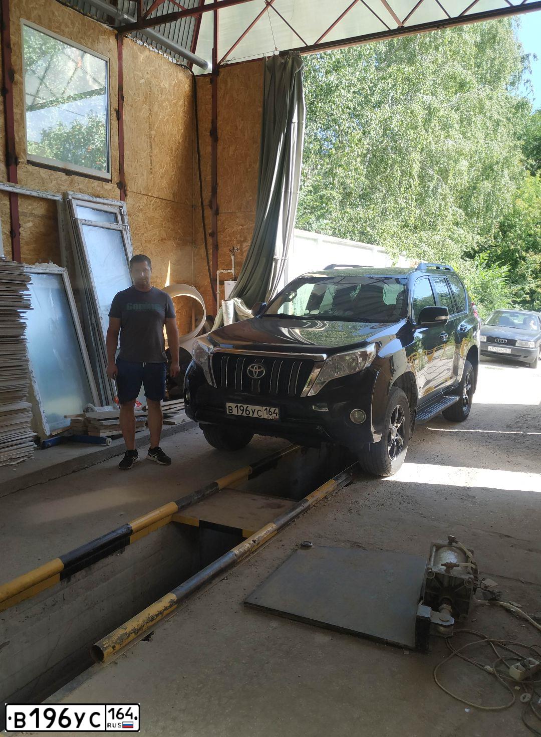 Фото автомобиля ТОЙОТА LAND CRUISER, 2015 — госномер К011ТУ763. Цвет: ЧЕРНЫЙ