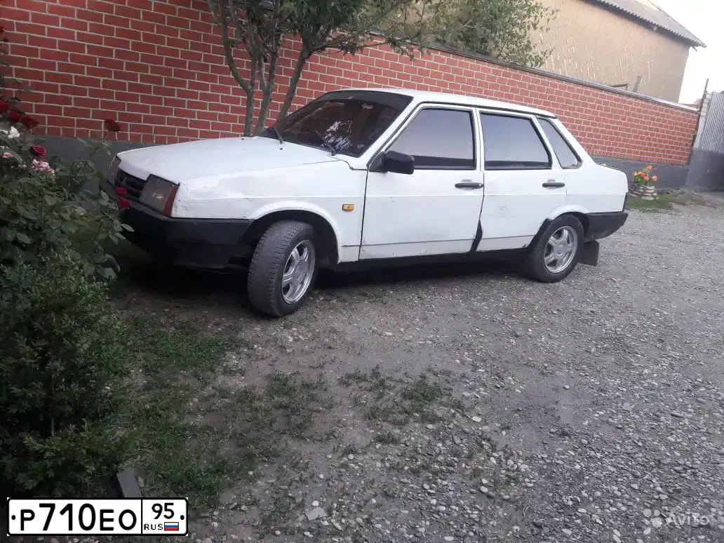 Фото автомобиля LADA 2109 SAMARA, 1997 — госномер Р710ЕО95. Цвет: БЕЛЫЙ