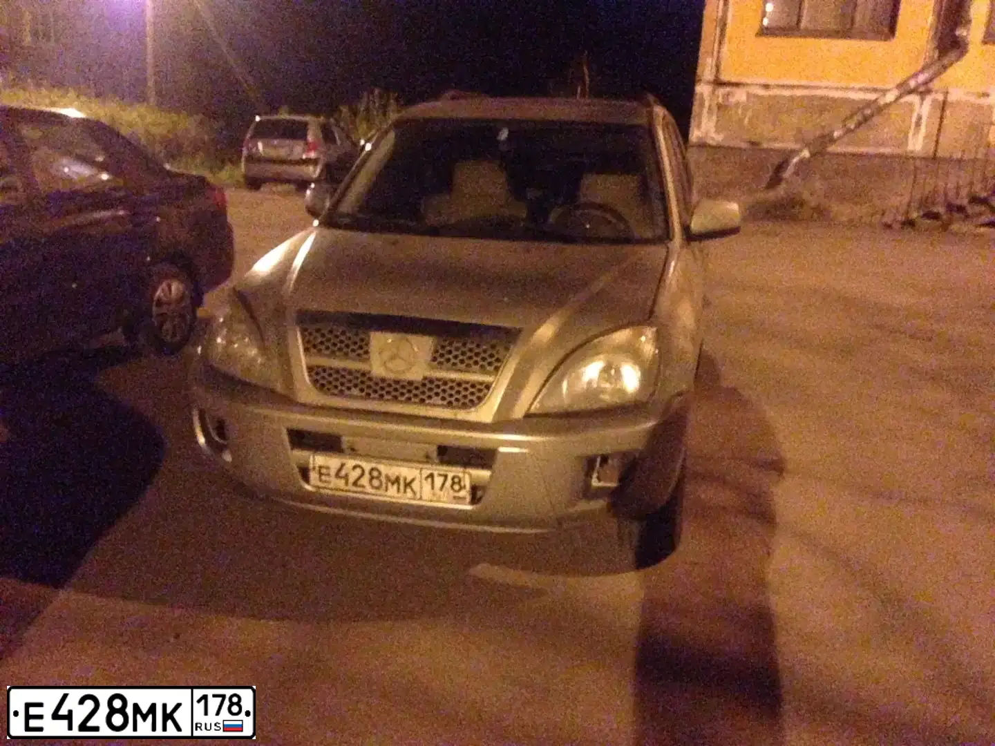 Фото автомобиля TAGAZ TINGO, 2011 — госномер Р120РК152. Цвет: СВЕТЛО-БЕЖЕВЫЙ