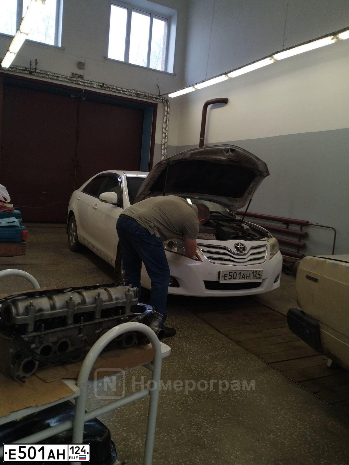 Фото автомобиля TOYOTA COROLLA, 2008 — госномер К062ЕУ124
