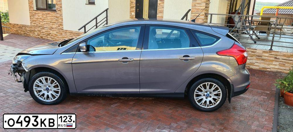 Фото автомобиля FORD FOCUS, 2012 — госномер С662АУ193. Цвет: СЕРО-КОРИЧНЕВЫЙ