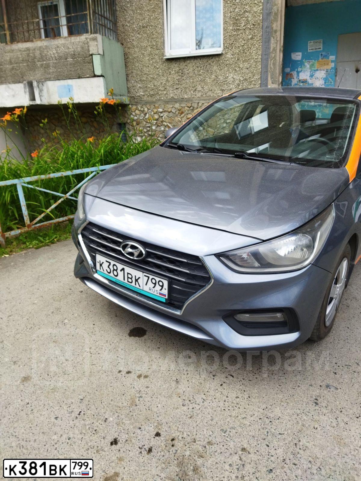 Фото автомобиля HYUNDAI SOLARIS, 2017 — госномер А174ММ172. Цвет: МНОГОЦВЕТНЫЙ