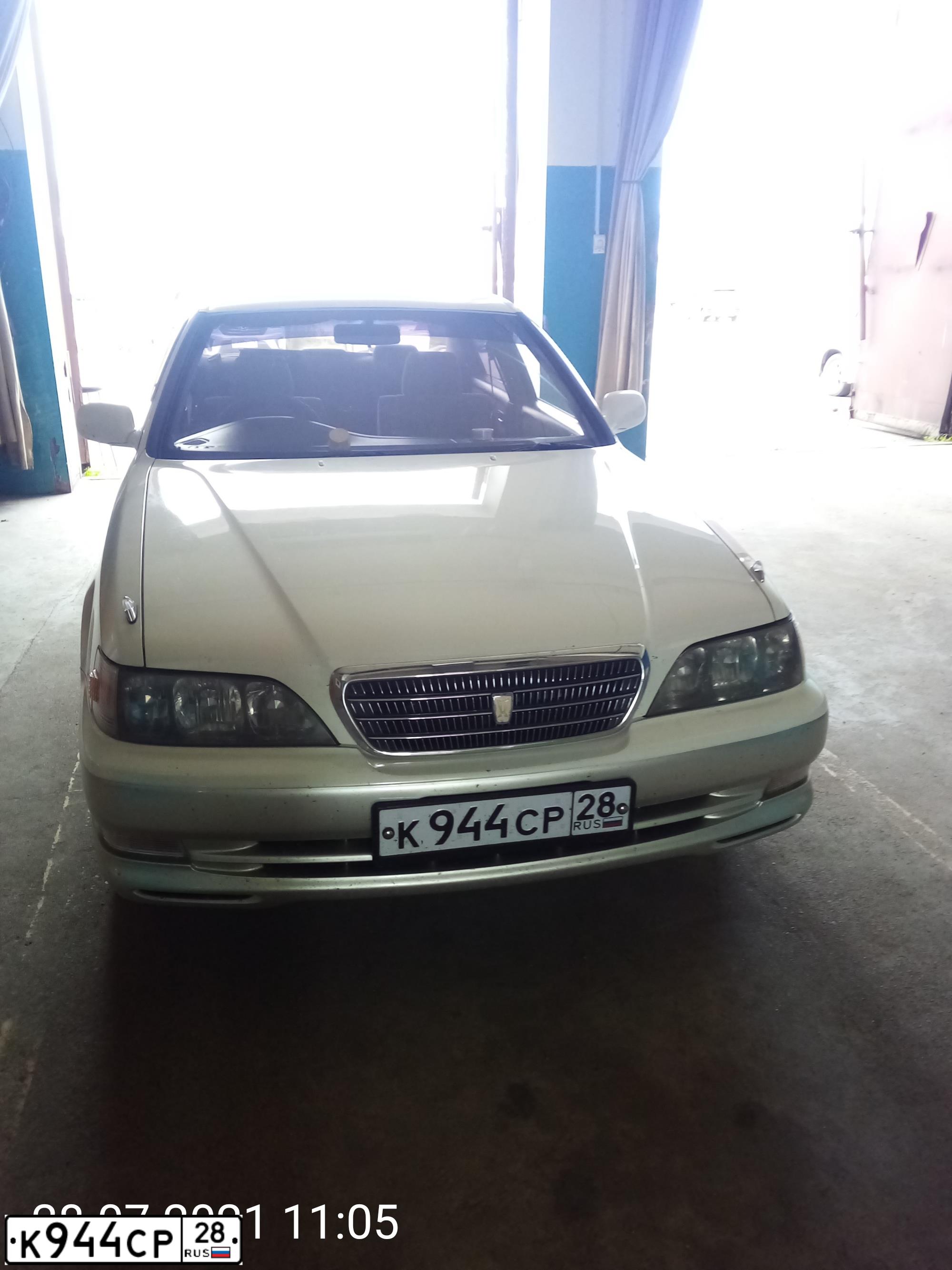 Фото автомобиля TOYOTA CRESTA, 2001 — госномер К944СР28