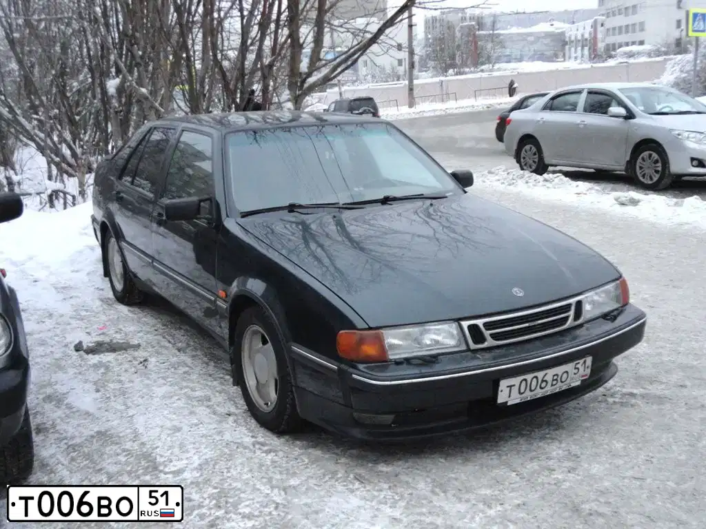 Фото автомобиля SAAB 9000, 1994 — госномер Т006ВО51. Цвет: ТЕМНО-ЗЕЛЕНЫЙ