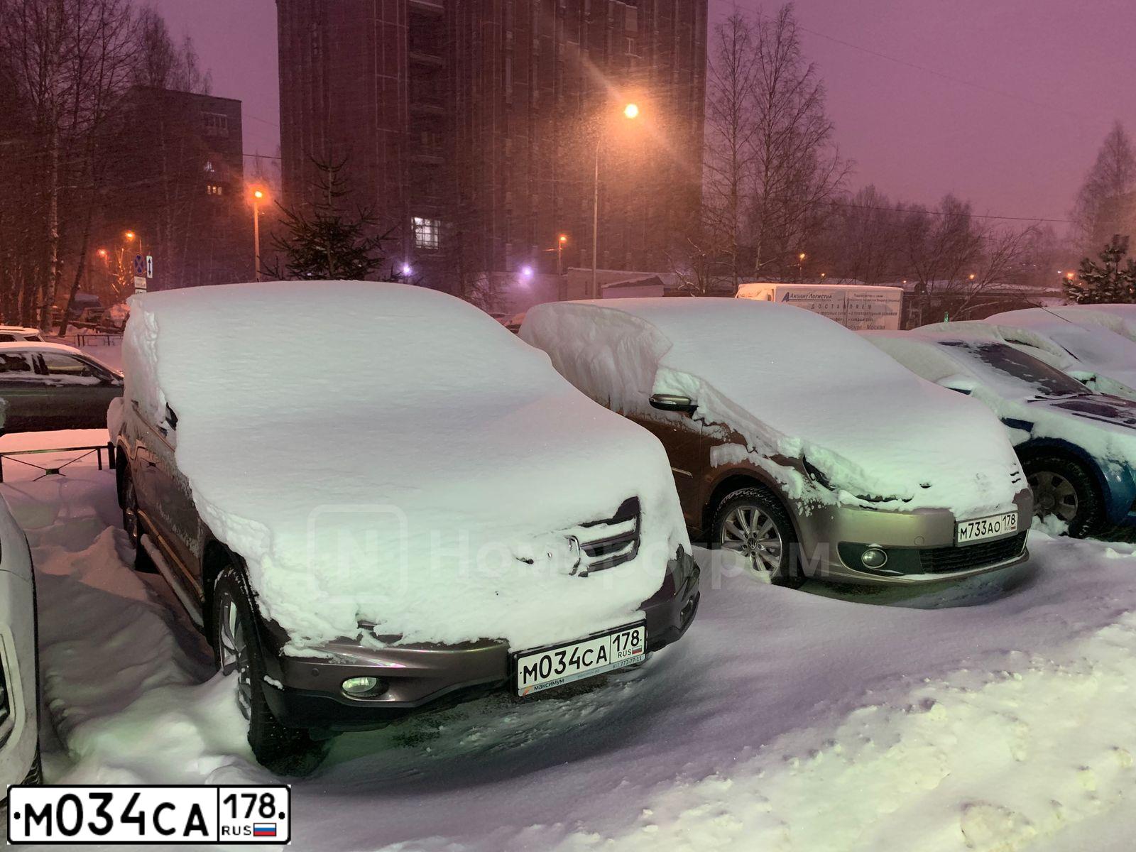 Фото автомобиля HONDA CR-V, 2012 — госномер М034СА178. Цвет: СЕРО-КОРИЧНЕВЫЙ