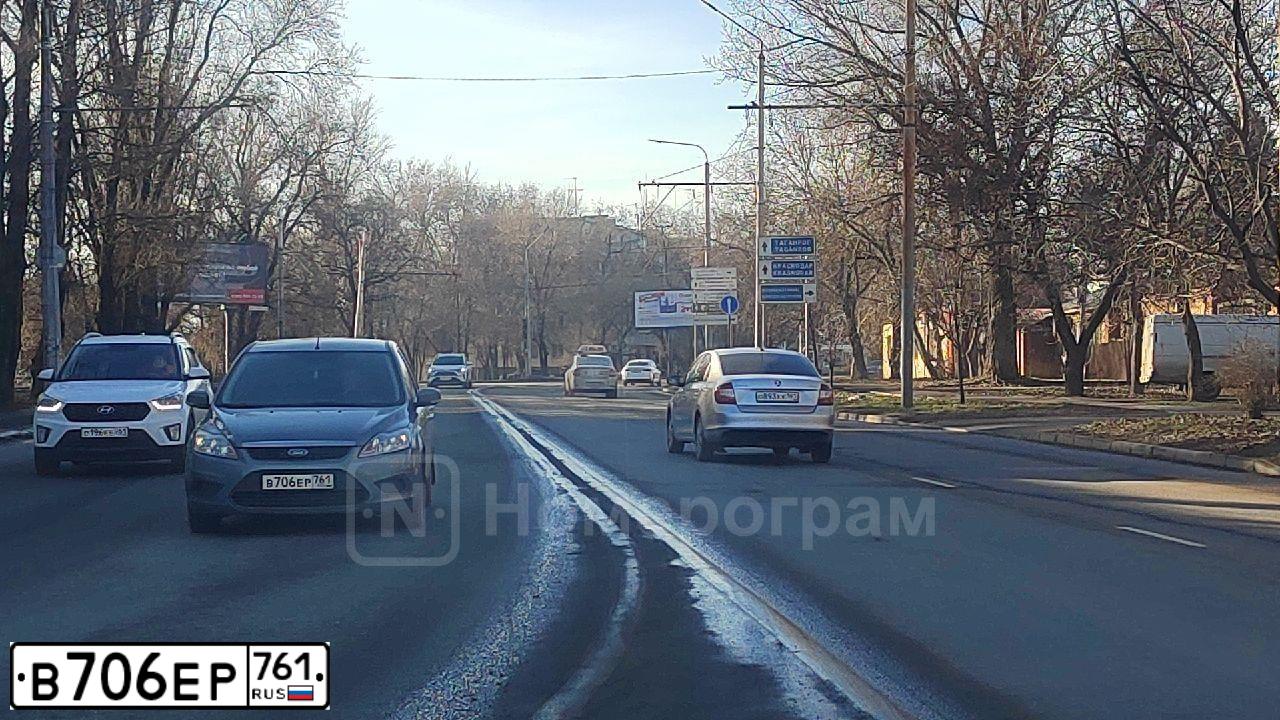 Фото автомобиля FORD FOCUS, 2010 — госномер В706ЕР761. Цвет: СЕРЫЙ