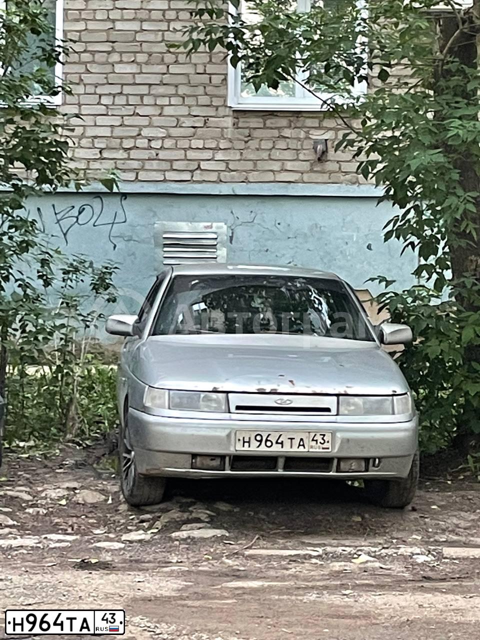 Фото автомобиля LADA 2110, 2006 — госномер Н964ТА43. Цвет: СВЕТЛО-СЕРЕБРИСТЫЙ МЕТАЛЛ
