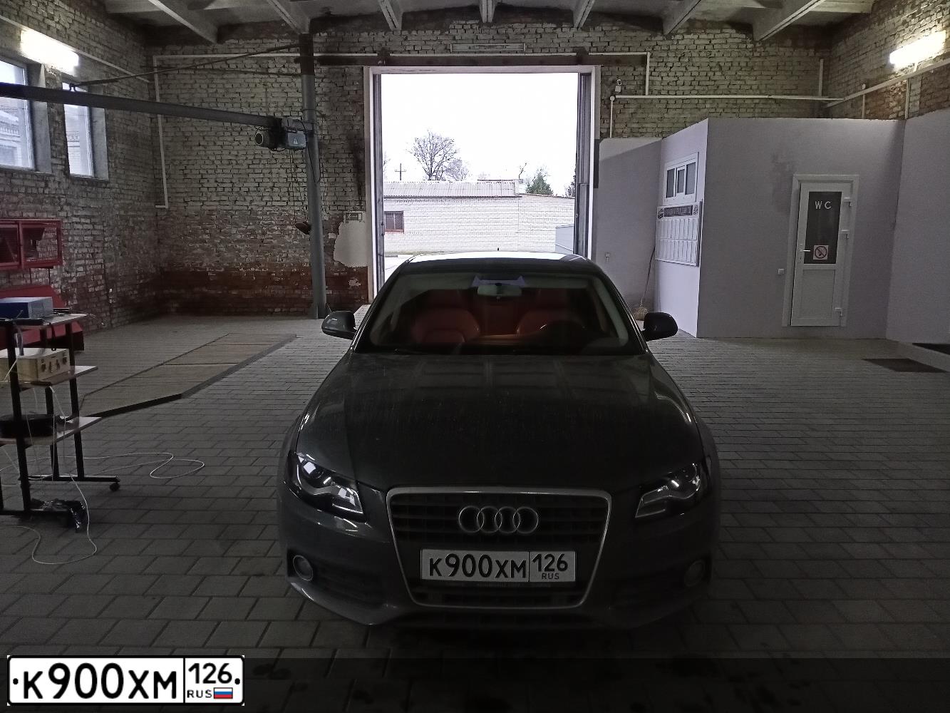 Фото автомобиля AUDI A4, 2008 — госномер К016КК08. Цвет: ТЕМНО-СЕРЫЙ