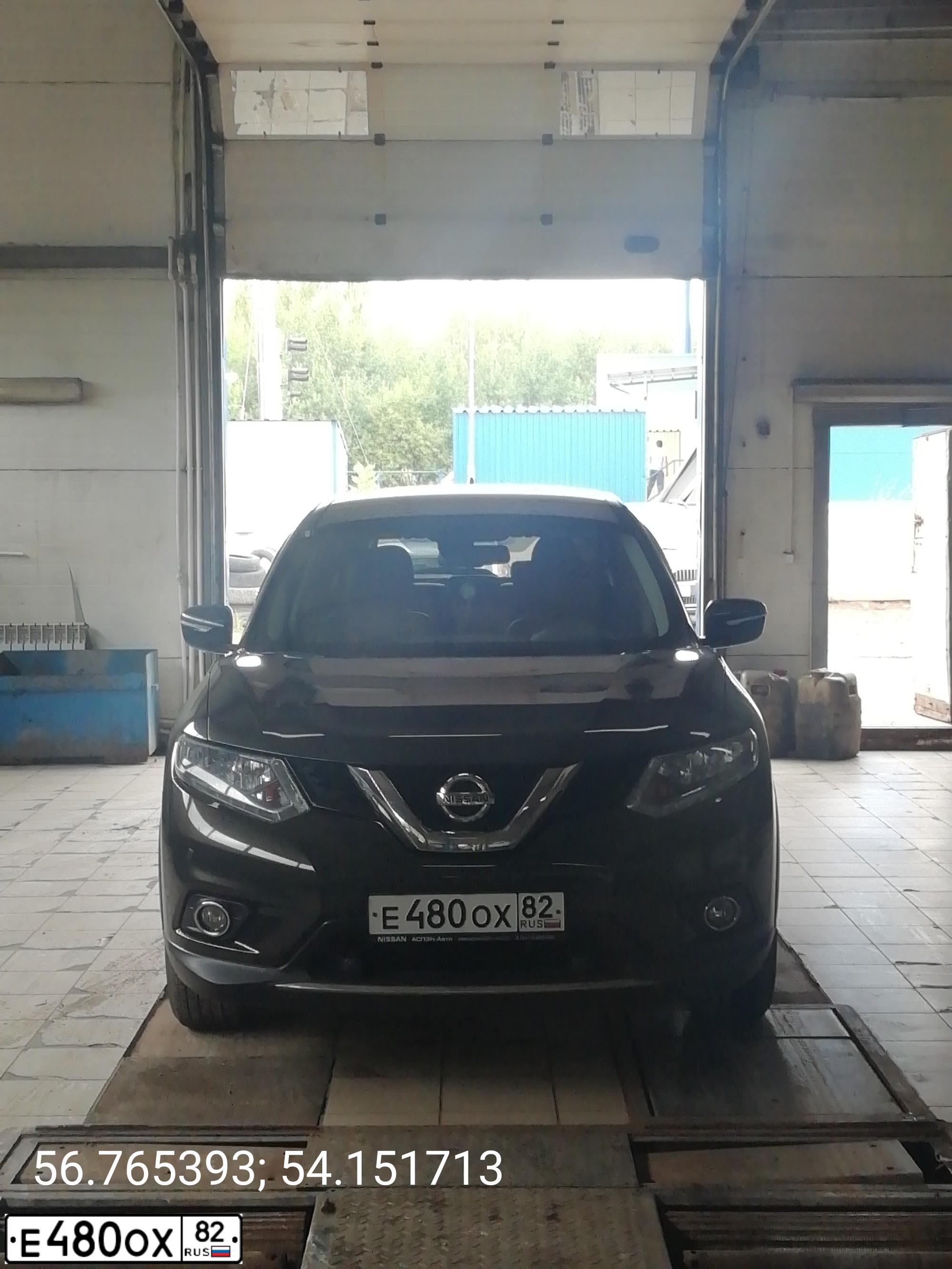Фото автомобиля NISSAN X-TRAIL, 2017 — госномер Е480ОХ82