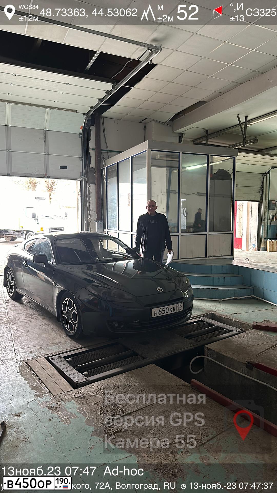 Фото автомобиля TOYOTA CAMRY, 2018 — госномер В450ОР190. Цвет: ЧЕРНЫЙ МЕТАЛЛИК