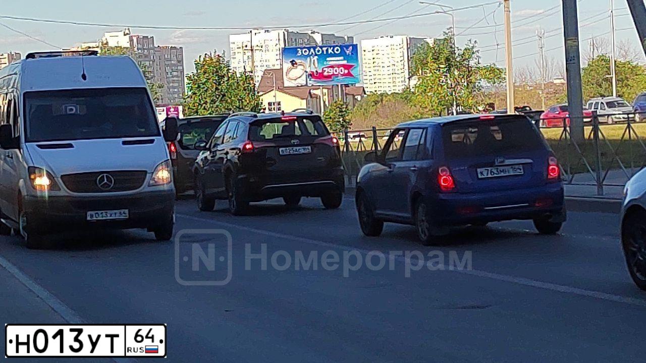 Фото автомобиля LUAZ Z 969, 1988 — госномер У555ЕЕ64. Цвет: БИРЮЗОВЫЙ