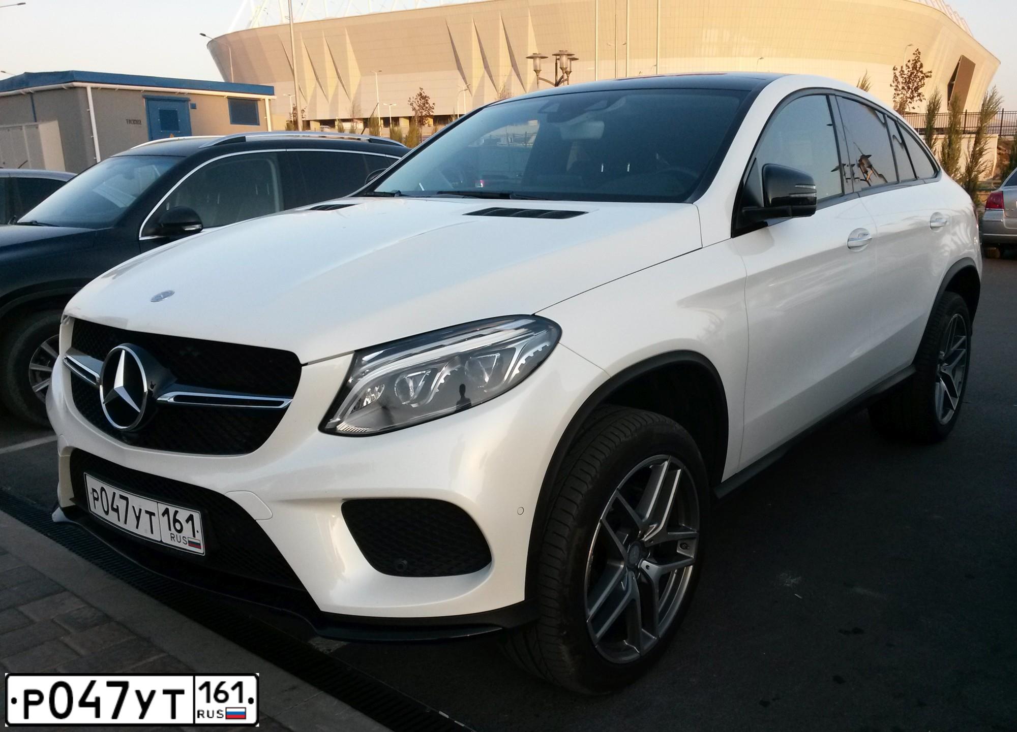 Фото автомобиля MERCEDES GLE-KLASSE, 2016 — госномер Р302СМ790. Цвет: Белый