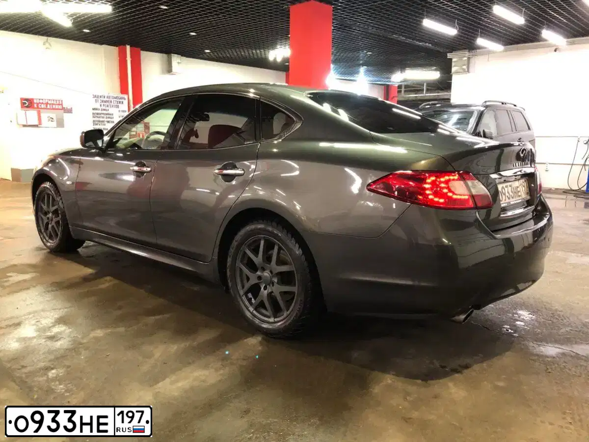 Фото автомобиля INFINITI M, 2011 — госномер О933НЕ197. Цвет: Серый