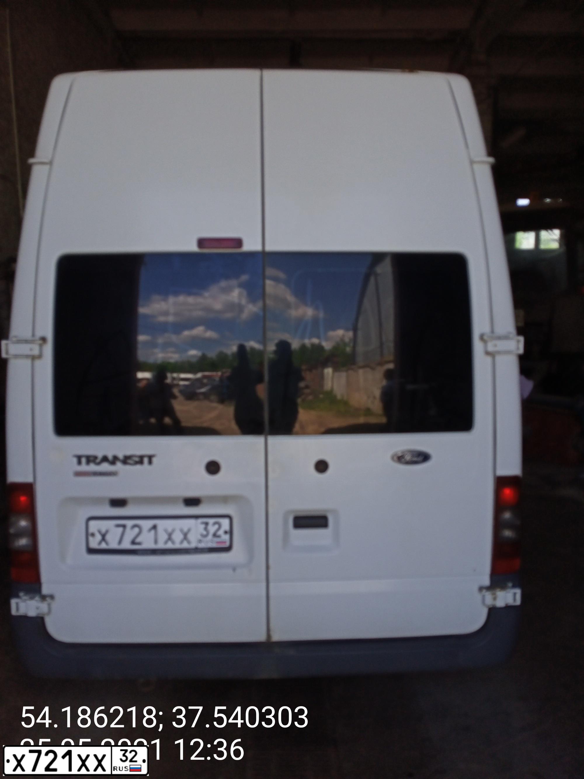 Фото автомобиля FORD TRANSIT, 2011 — госномер У377ОЕ71. Цвет: Белый