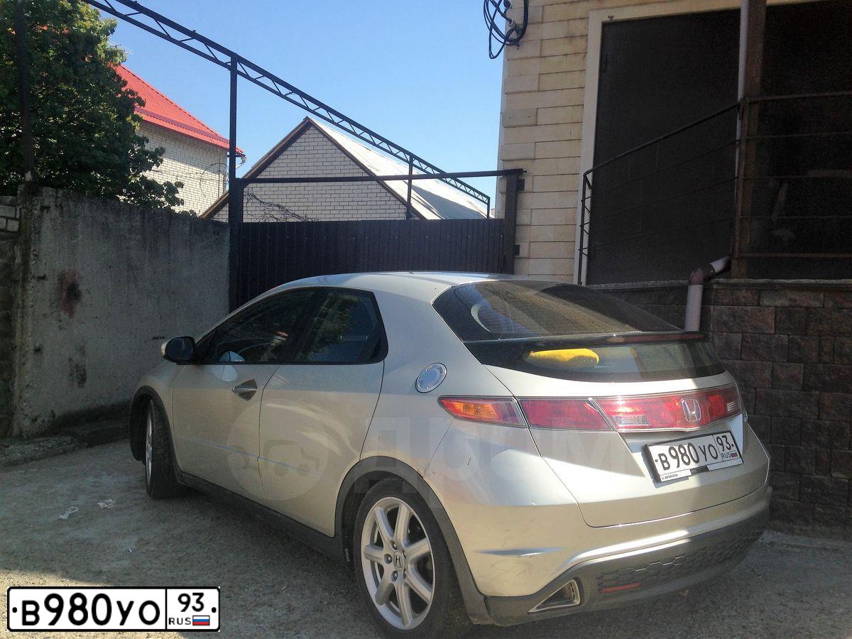 Фото автомобиля HONDA CIVIC, 2008 — госномер В980УО93. Цвет: СВЕТЛО-БЕЖЕВЫЙ
