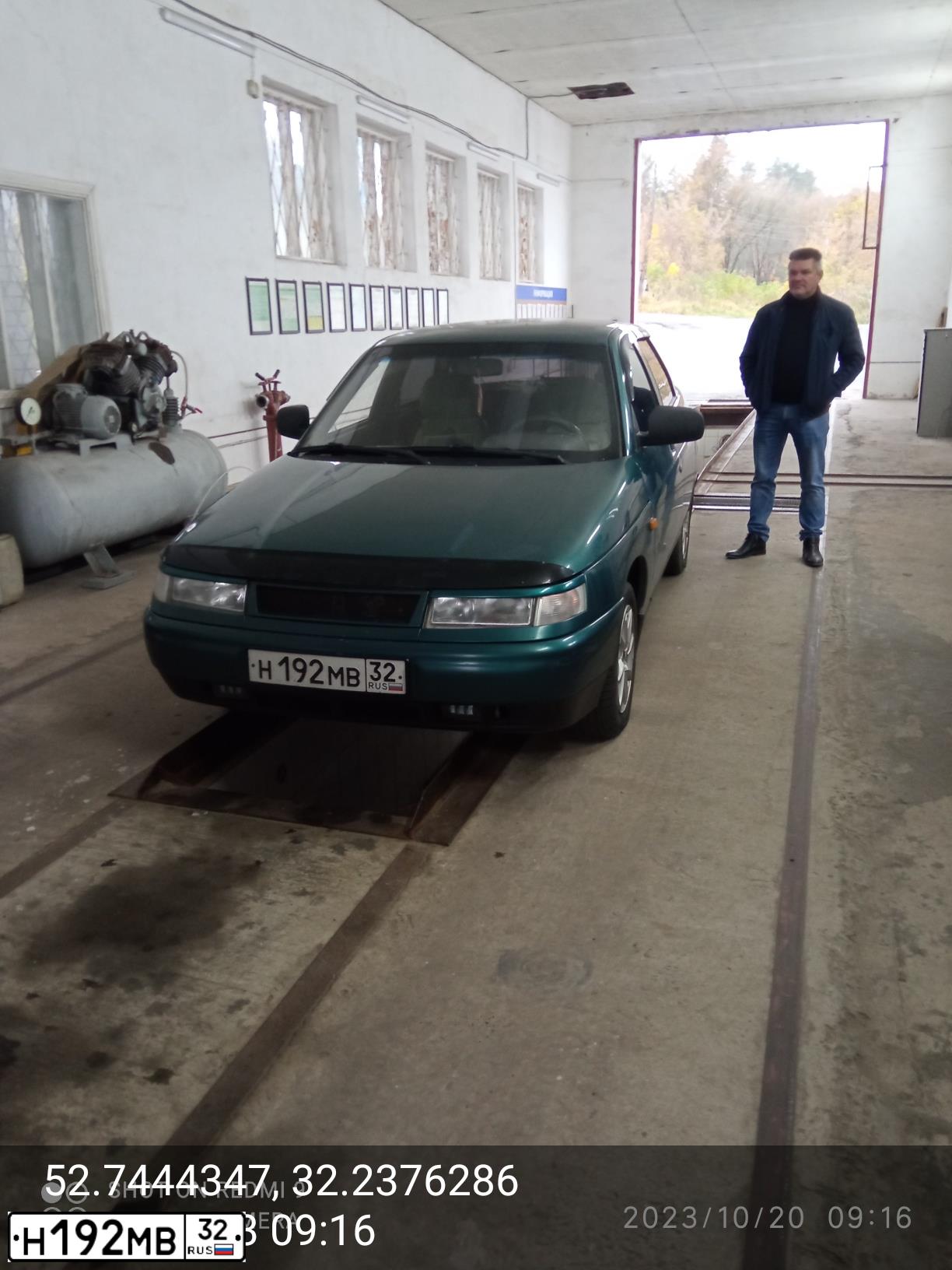 Фото автомобиля LADA 2110, 2001 — госномер Е590РМ99. Цвет: СЕРЕБРИСТО-ЗЕЛЕНЫЙ