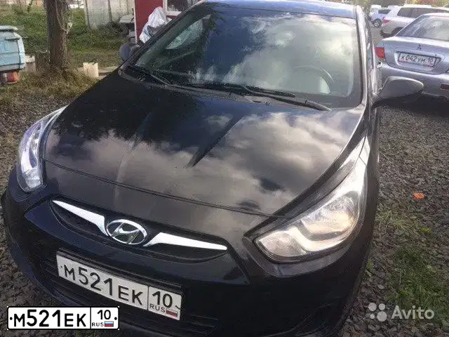 Фото автомобиля HYUNDAI SOLARIS, 2013 — госномер М521ЕК10. Цвет: ЧЕРНЫЙ