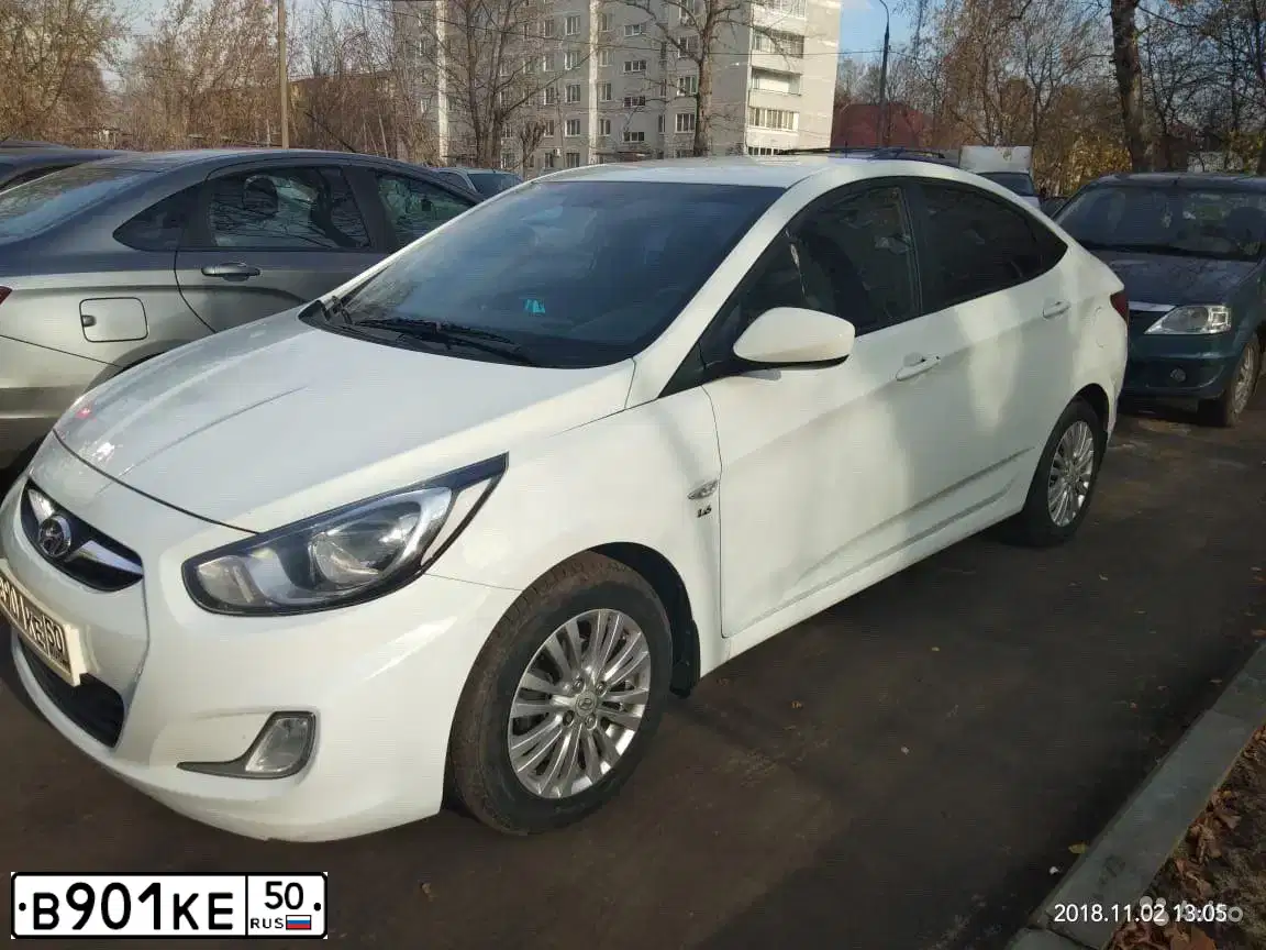 Фото автомобиля HYUNDAI SOLARIS, 2013 — госномер У302ТВ33. Цвет: Белый
