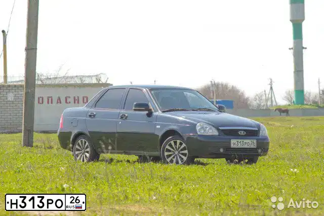 Фото автомобиля LADA 2170 PRIORA, 2008 — госномер Н313РО26. Цвет: сине-зеленый