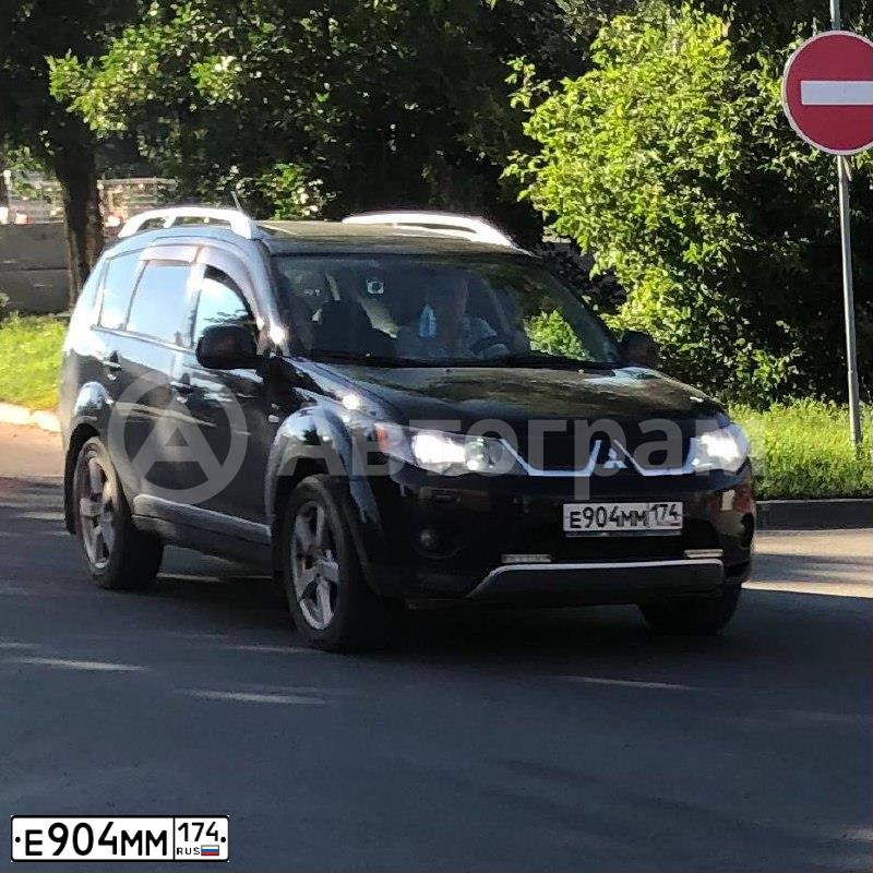 Фото автомобиля MITSUBISHI OUTLANDER, 2007. Цвет: Серебристый