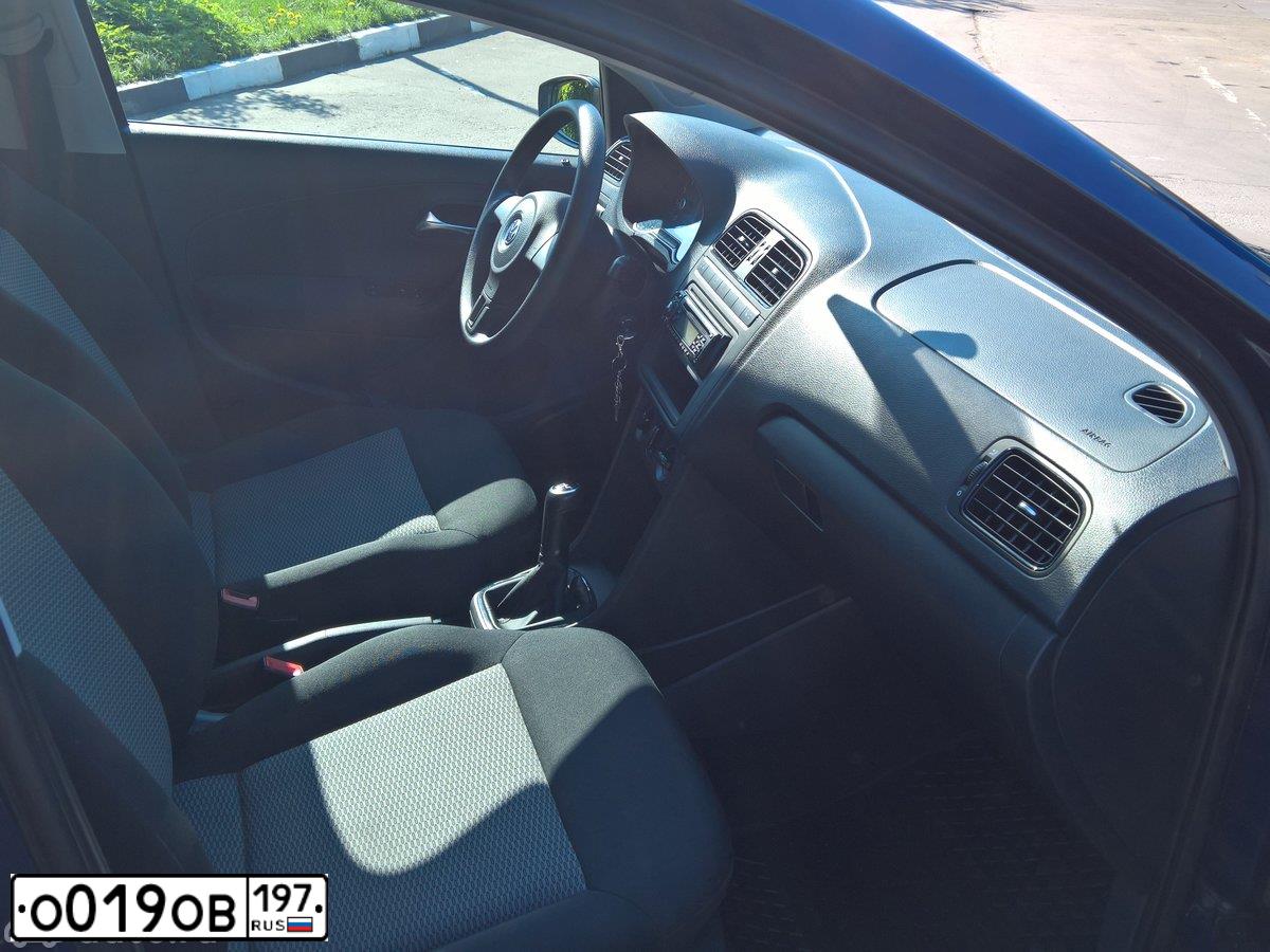 Фото автомобиля VOLKSWAGEN POLO, 2011 — госномер О019ОВ197. Цвет: ТЕМНО-СИНИЙ