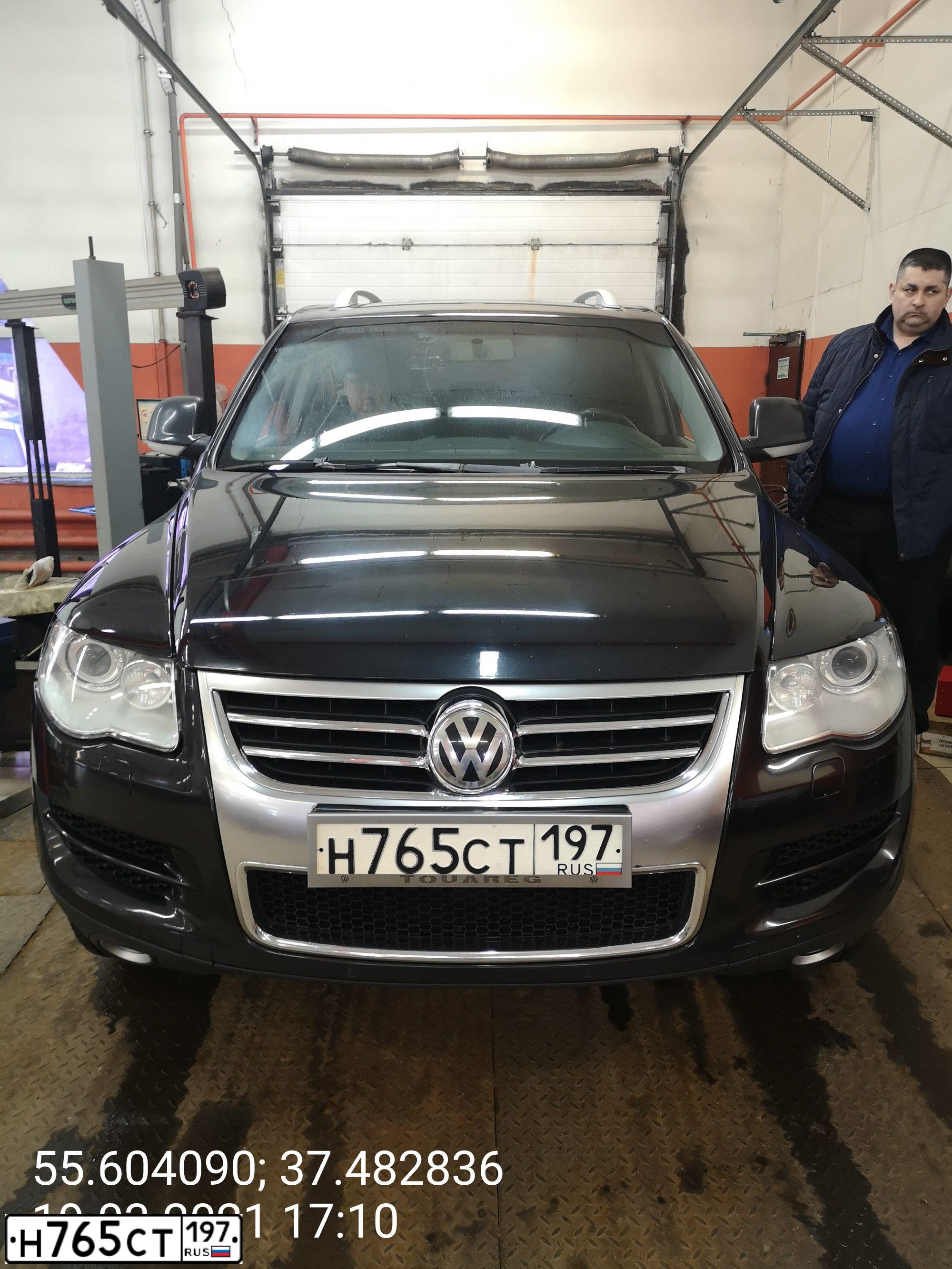 Фото автомобиля VOLKSWAGEN TOUAREG, 2008 — госномер Н765СТ197. Цвет: ЧЕРНЫЙ