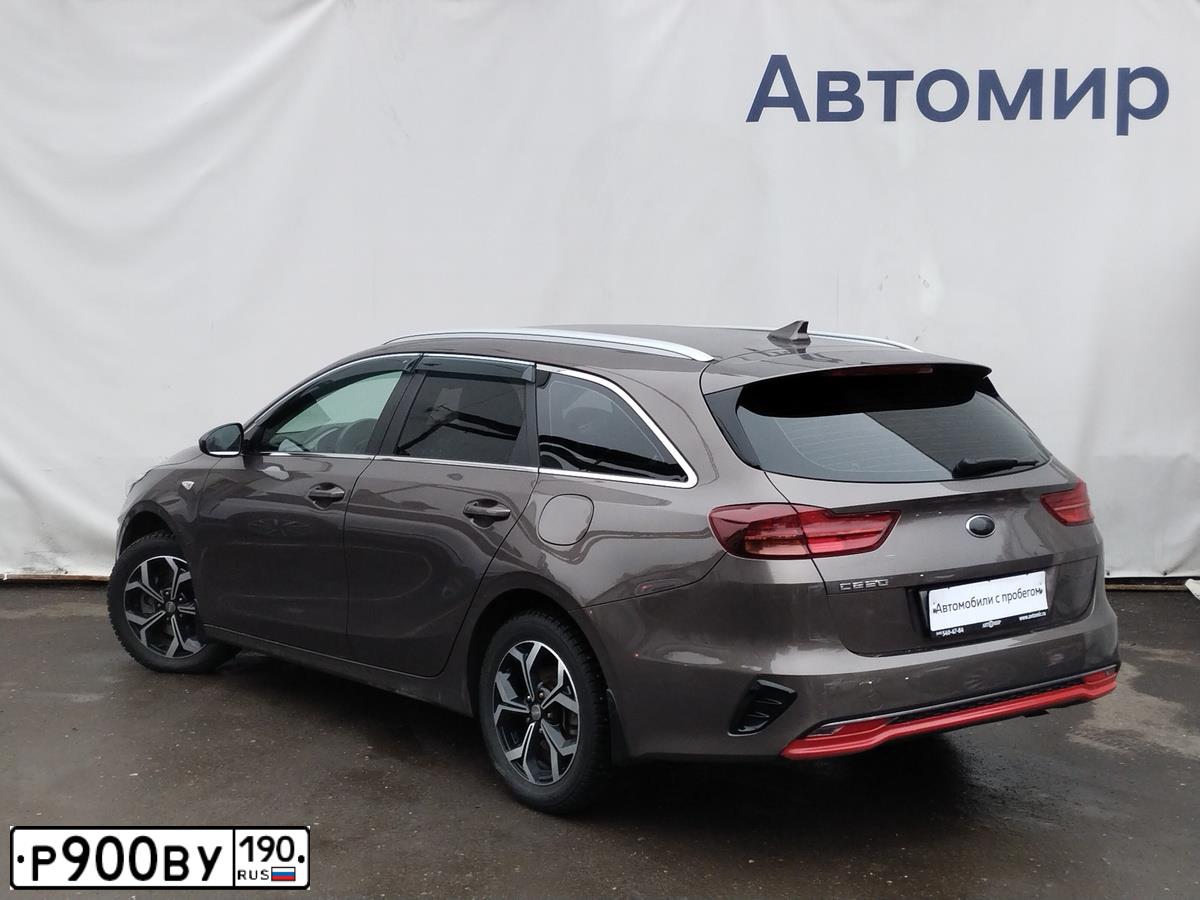 Фото автомобиля MAZDA 3, 2007 — госномер О151УК77. Цвет: Красный