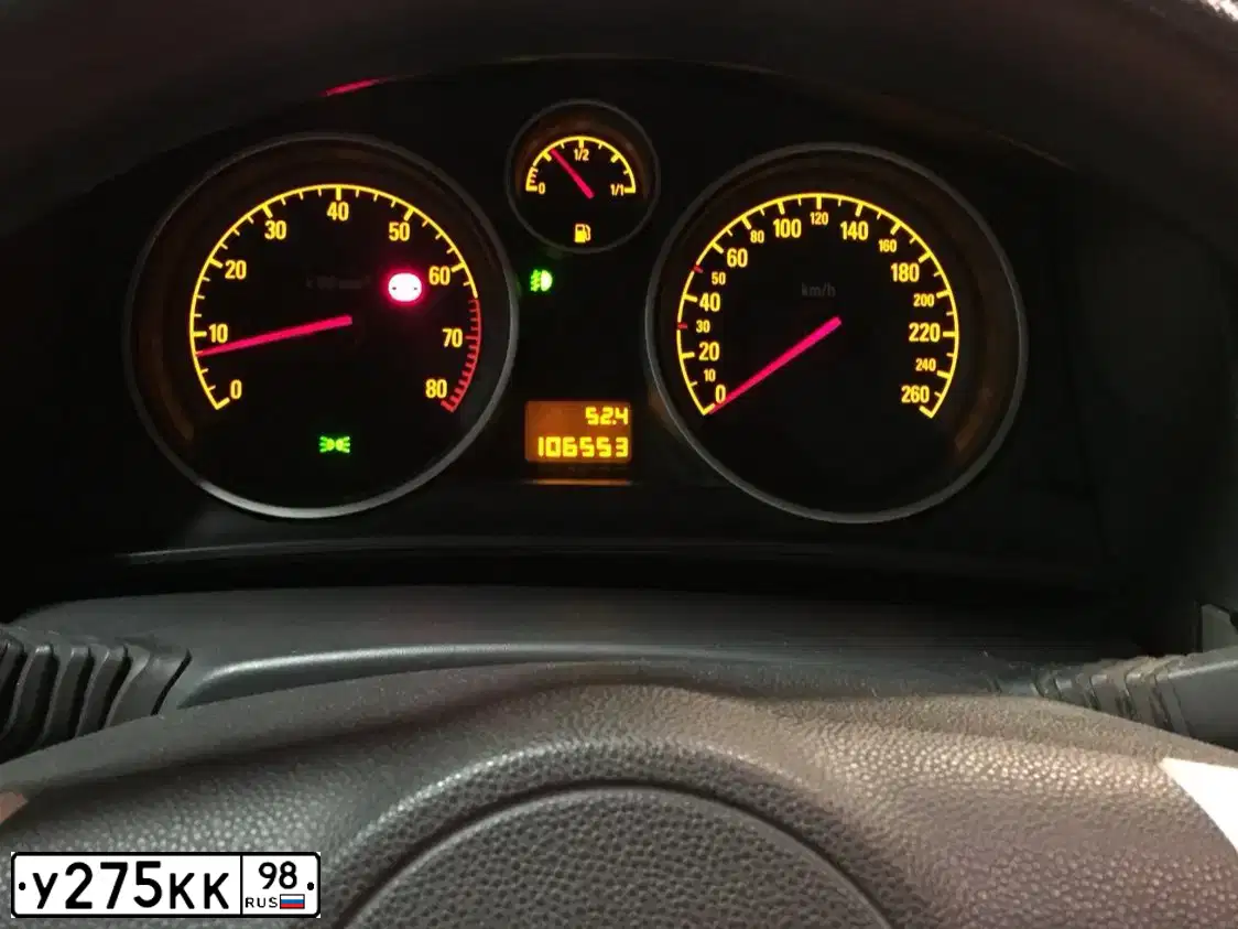 Фото автомобиля OPEL ASTRA, 2008 — госномер О858ВЕ198. Цвет: БЕЖЕВО-СЕРЫЙ