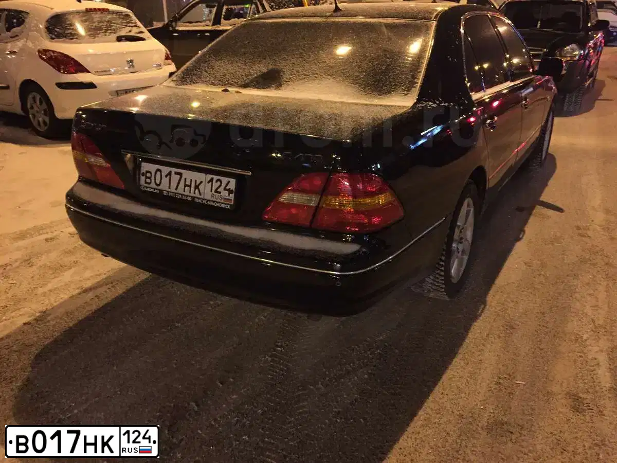 Фото автомобиля LEXUS S LS, 2001 — госномер Т246ОВ124. Цвет: ЧЕРНЫЙ