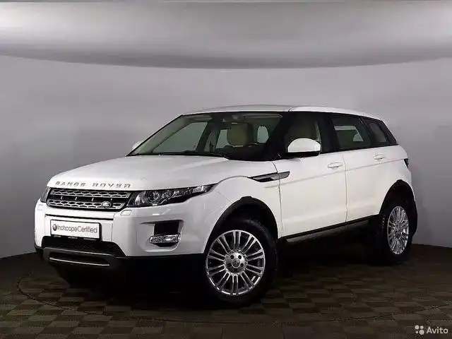 Фото автомобиля LAND-ROVER LAND ROVER RANGE ROVER EVOQUE, 2014 — госномер В706АХ550. Цвет: ЯРКО-БЕЛЫЙ