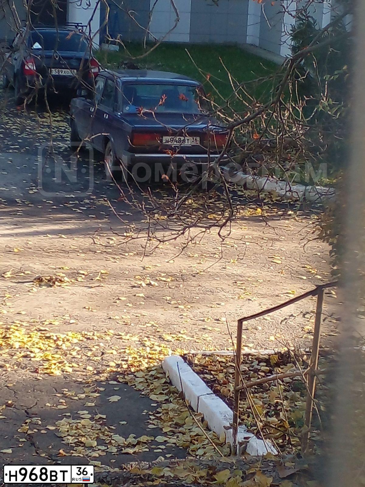 Фото автомобиля LADA 2121 NIVA, 1995 — госномер Е503ОТ77. Цвет: КРАСНЫЙ
