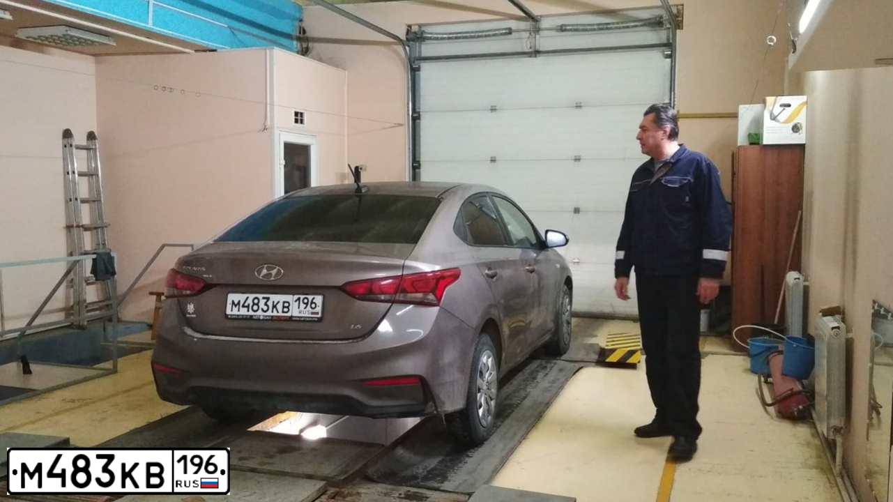Фото автомобиля HYUNDAI SOLARIS, 2019 — госномер Р339ВХ70. Цвет: СВЕТЛО-КОРИЧНЕВЫЙ