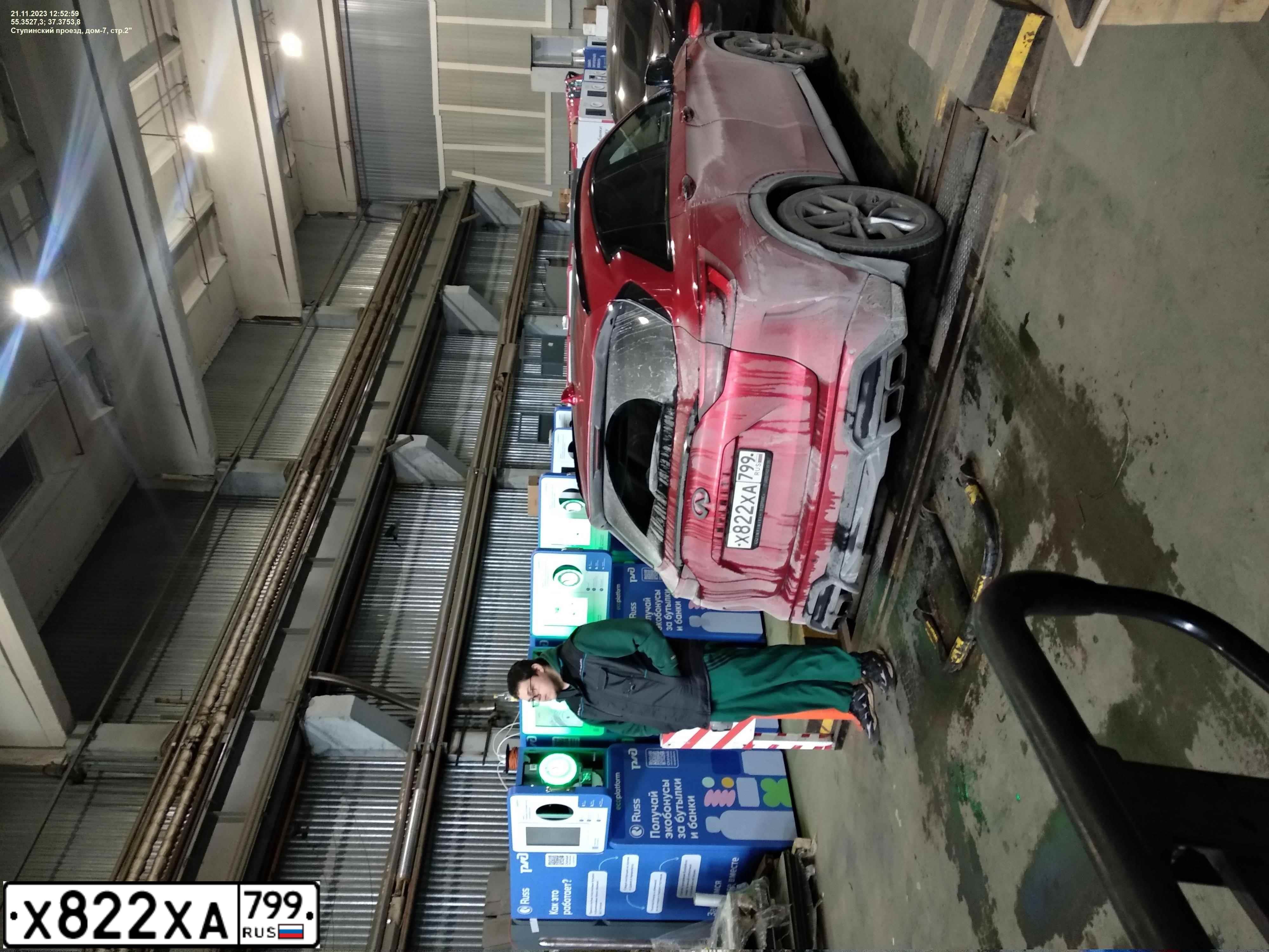 Фото автомобиля INFINITI QX50 /EX/, 2019 — госномер Х822ХА799. Цвет: Красный