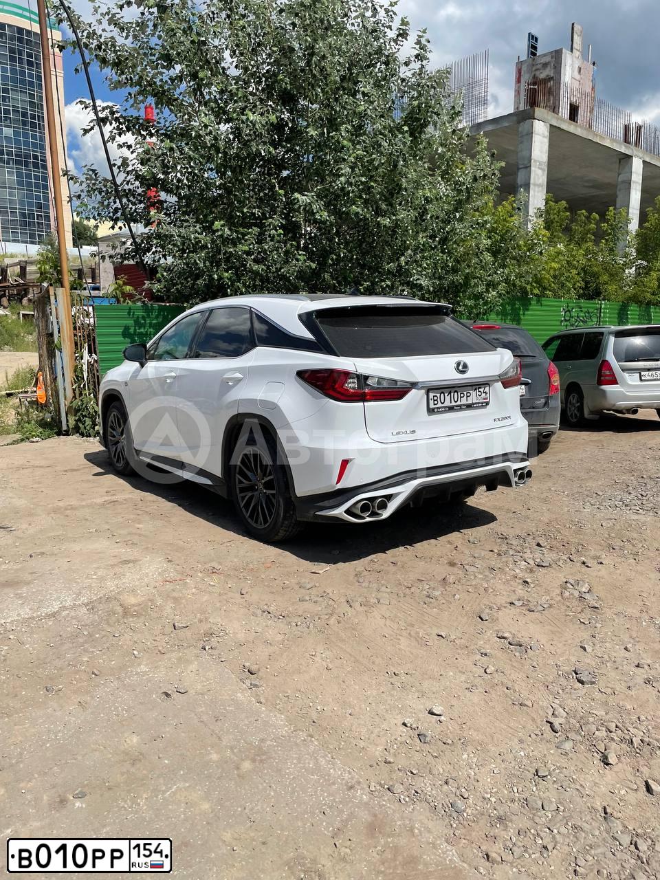 Фото автомобиля LEXUS IS, 2008 — госномер В010РР154. Цвет: СЕРЫЙ
