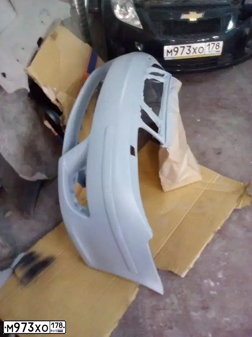 Фото автомобиля CHEVROLET SPARK, 2012 — госномер О422УУ60. Цвет: ЧЕРНЫЙ