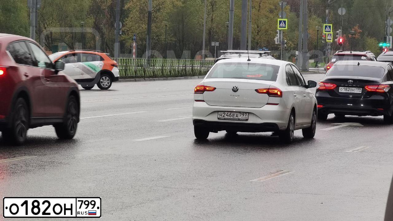 Фото автомобиля TOYOTA CAMRY, 2019 — госномер О182ОН799