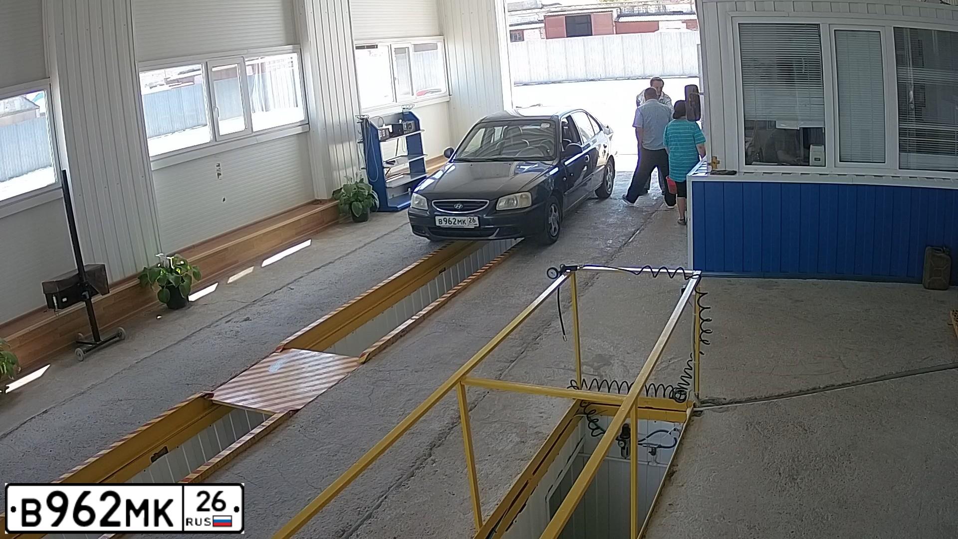 Фото автомобиля TAGAZ ACCENT, 2007 — госномер В962МК26. Цвет: ЧЕРНЫЙ