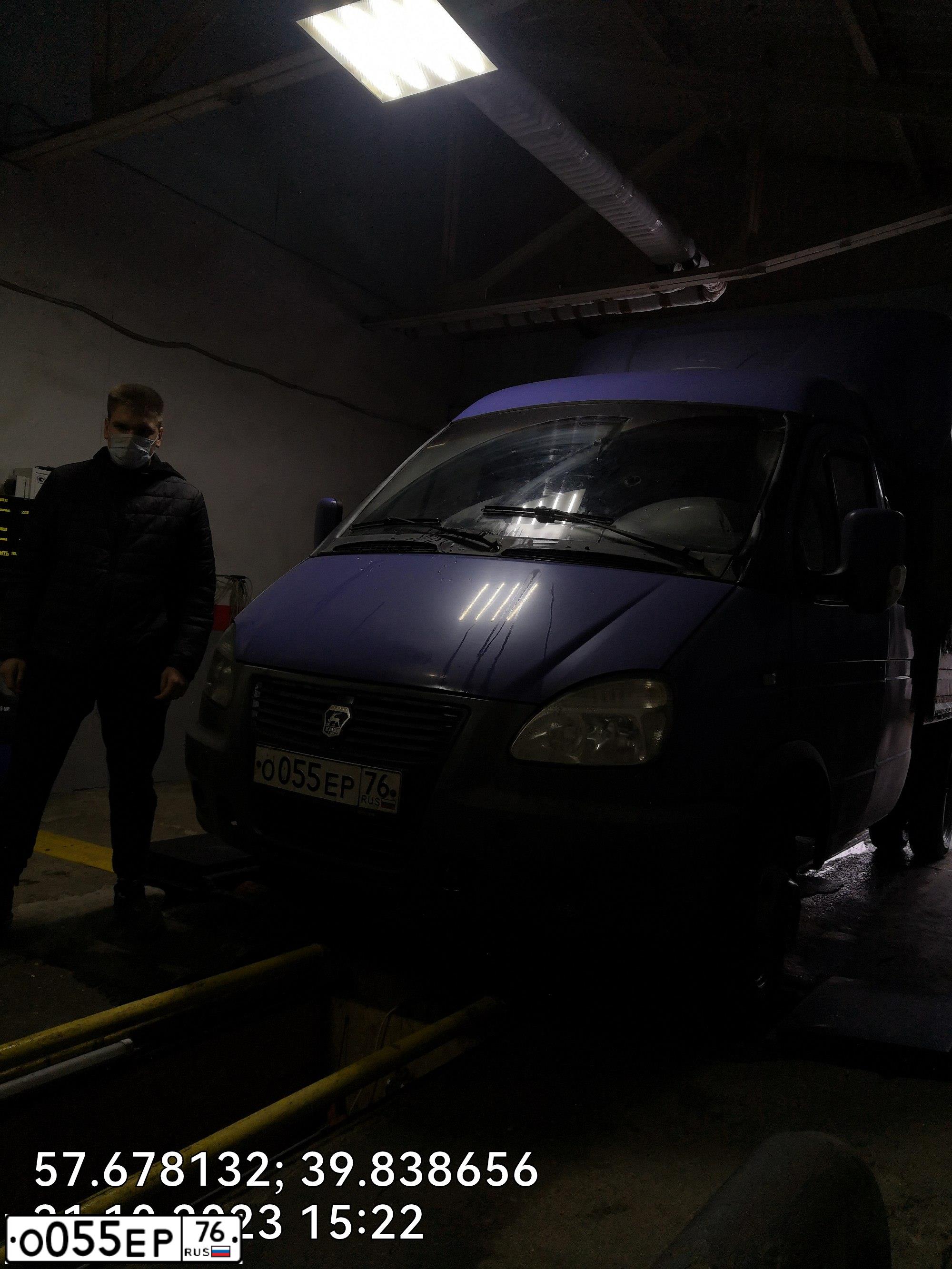 Фото автомобиля GAZ 3302 GAZEL, 2004 — госномер О055ЕР76. Цвет: ЮНИОР