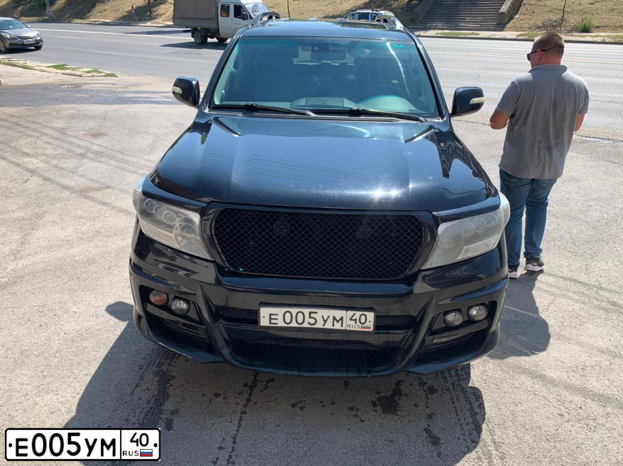 Фото автомобиля LEXUS GX, 2004 — госномер Е005УМ40. Цвет: СЕРЕБРИСТЫЙ