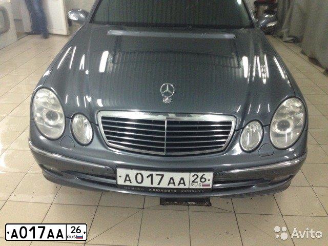 Фото автомобиля MERCEDES E-KLASSE, 2005 — госномер А017АА26. Цвет: СЕРЫЙ МЕТАЛЛИК