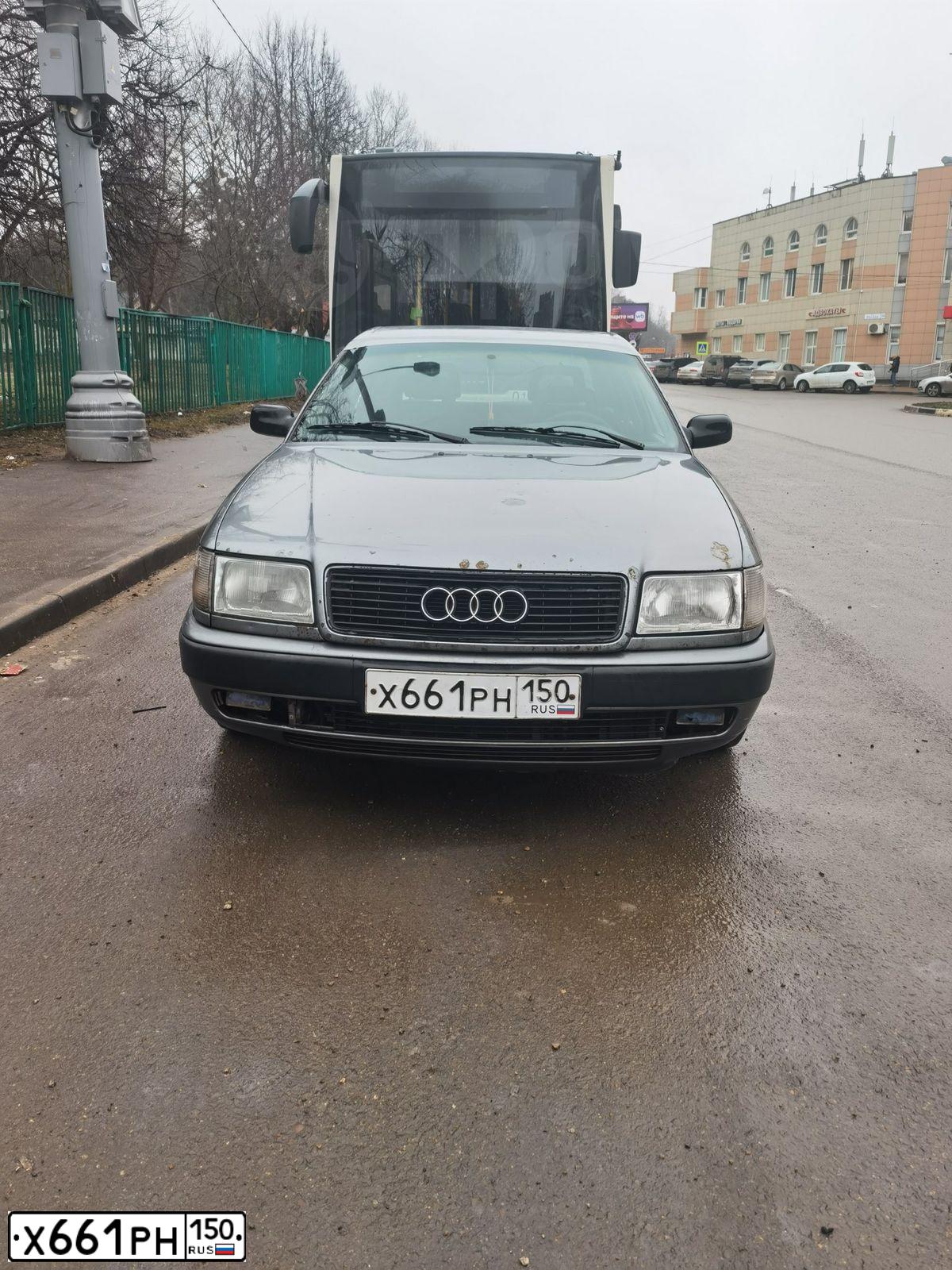 Фото автомобиля AUDI 100, 1992 — госномер Х661РН150. Цвет: СЕРЫЙ