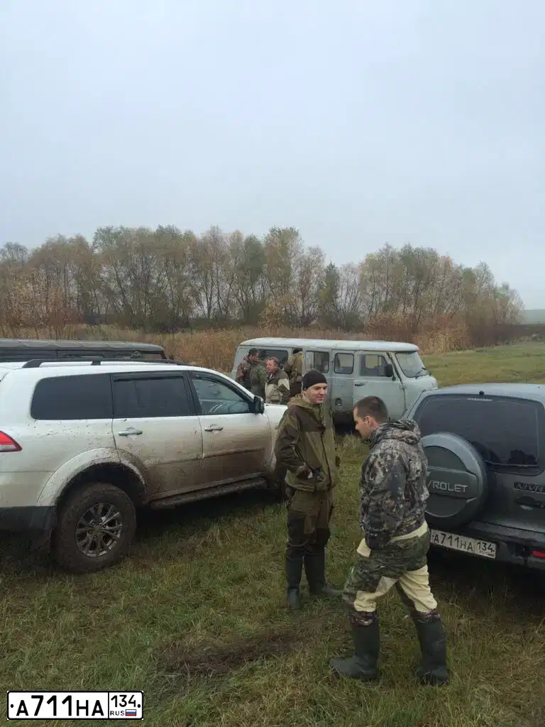 Фото автомобиля CHEVROLET NIVA, 2013 — госномер А711НА134. Цвет: Темно-серый металлик