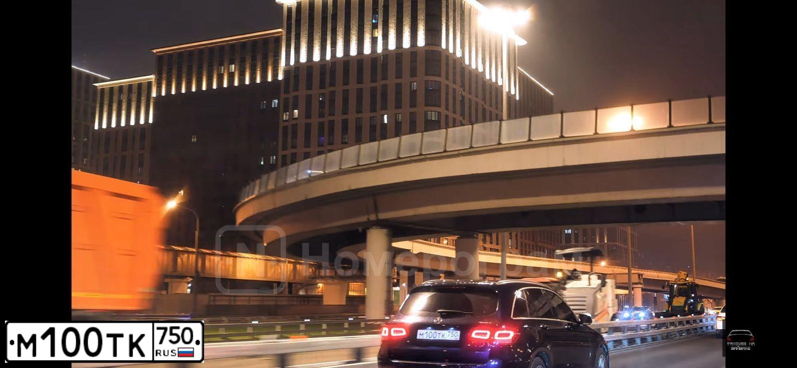 Фото автомобиля MERCEDES GLA-KLASSE, 2016 — госномер Т941ЕН152. Цвет: СЕРЫЙ