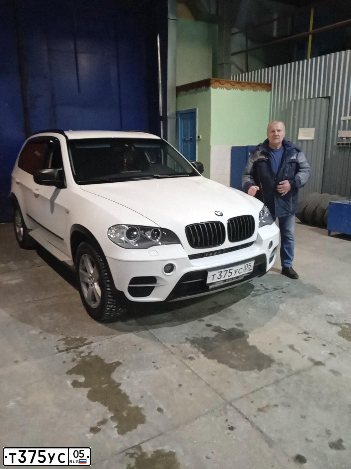 Фото автомобиля BMW X5, 2012 — госномер М159КУ186