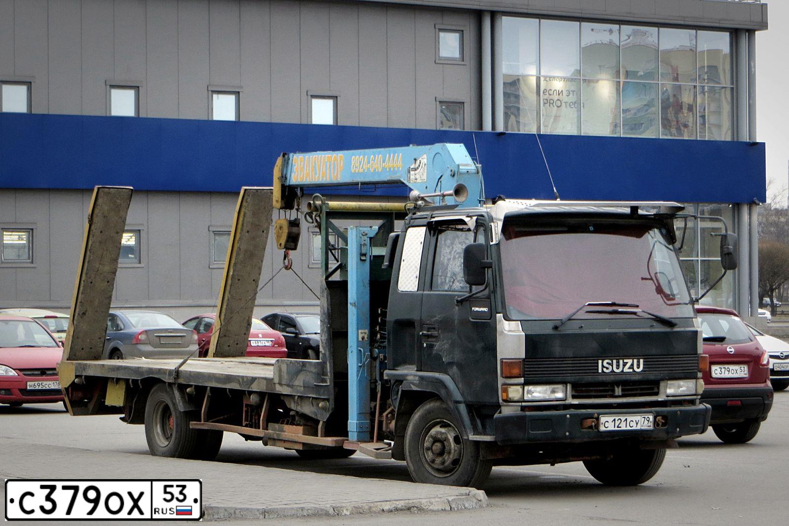 Фото автомобиля NISSAN QASHQAI, 2010 — госномер А772НУ147. Цвет: Красный