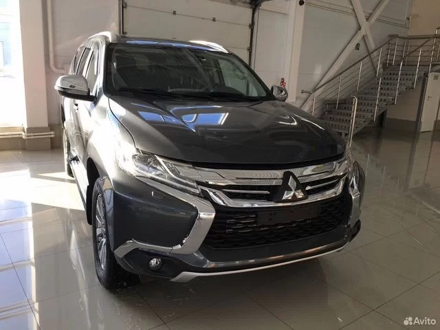 Фото автомобиля MITSUBISHI PAJERO SPORT, 2018 — госномер Т956КУ71. Цвет: Серый