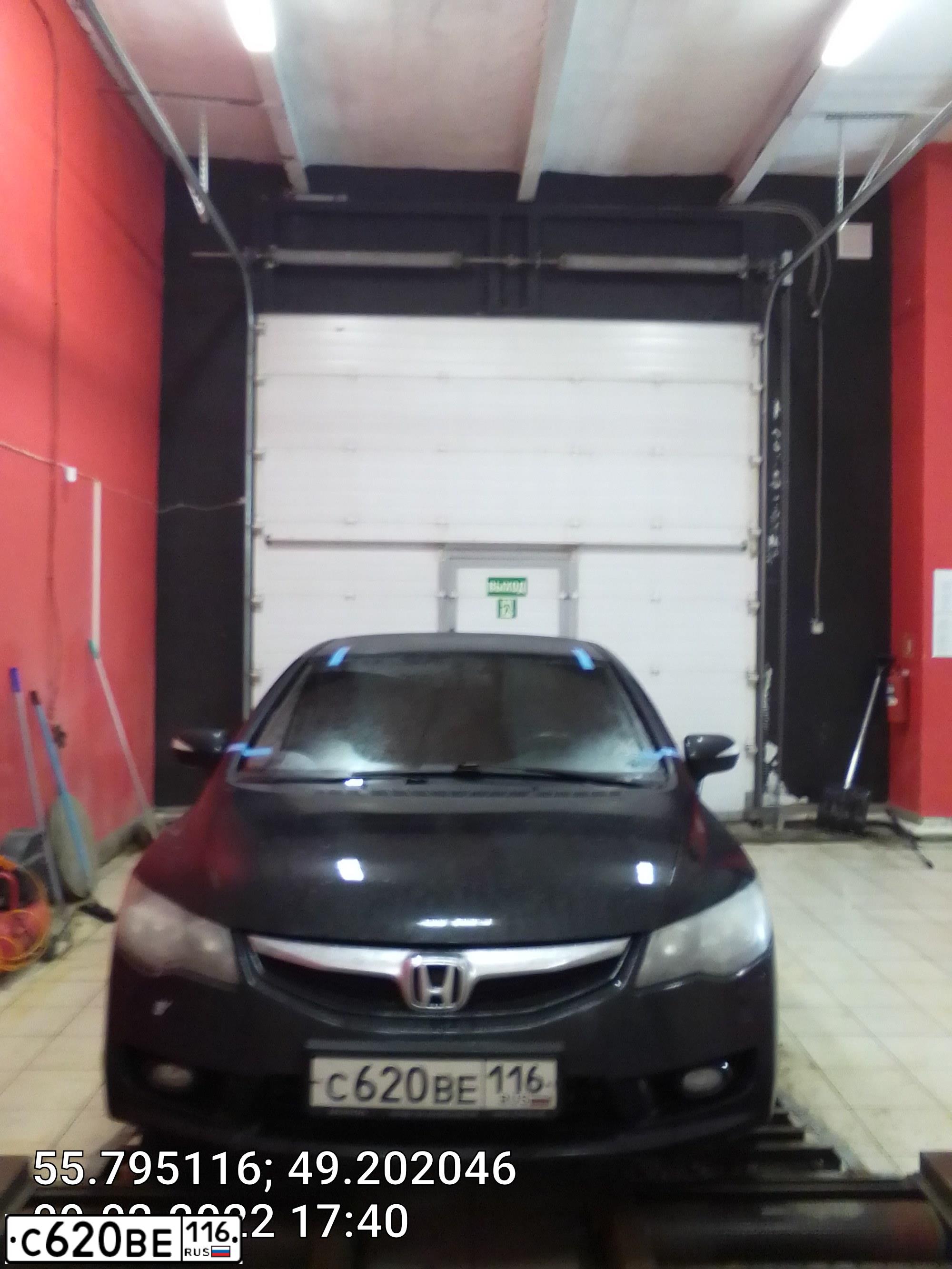 Фото автомобиля HONDA CIVIC, 2009 — госномер С620ВЕ116. Цвет: ЧЕРНЫЙ