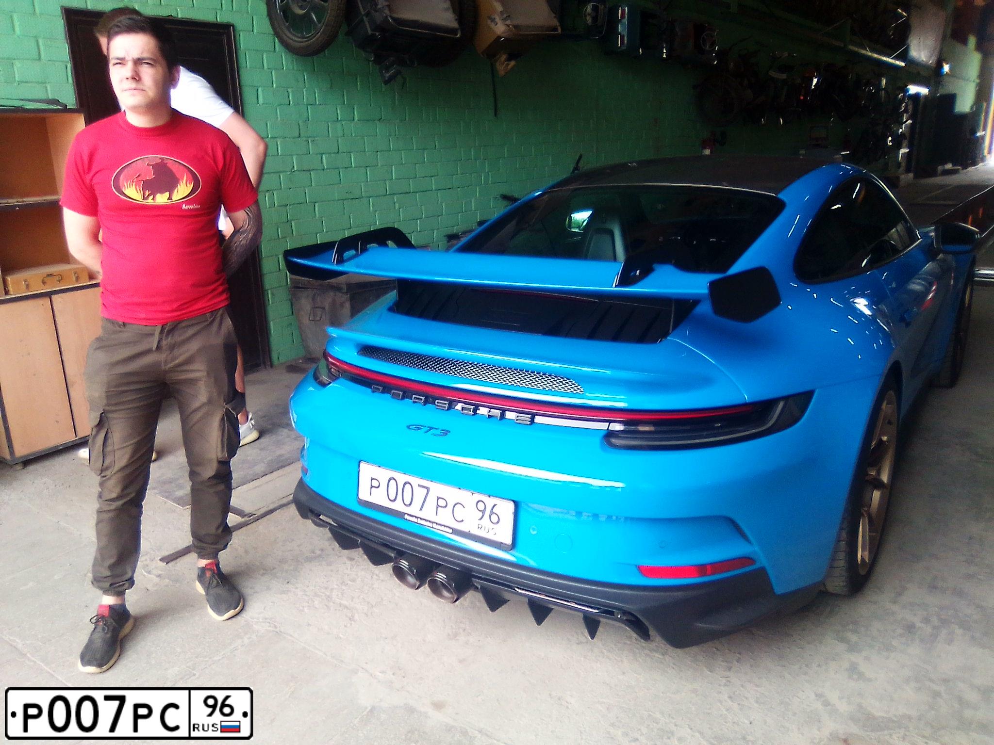 Фото автомобиля PORSCHE 911 СG12, 2021 — госномер Р007РС96. Цвет: синий