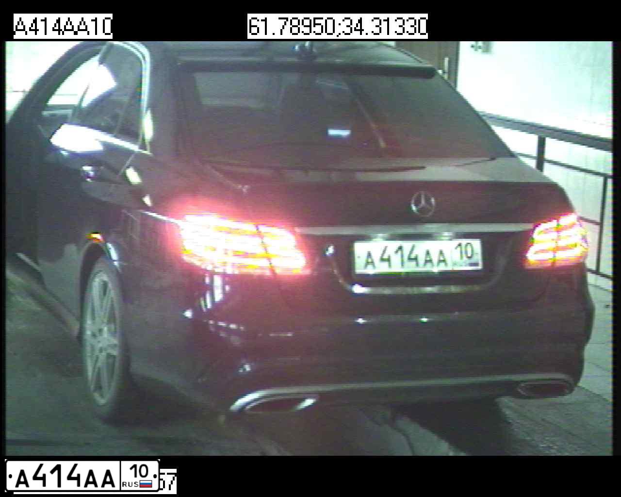Фото автомобиля SUBARU FORESTER, 2002 — госномер А414АА10. Цвет: ТЕМНО КРАСНЫЙ