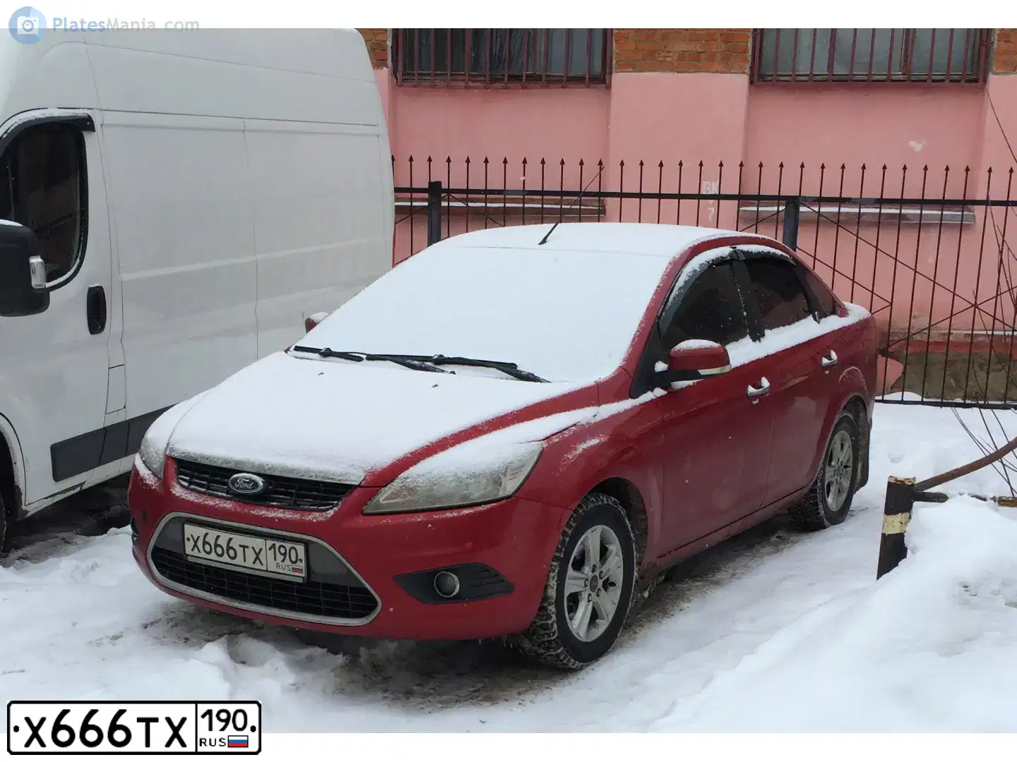 Фото автомобиля MAZDA 626, 1997 — госномер Х666ТХ190. Цвет: СИНИЙ